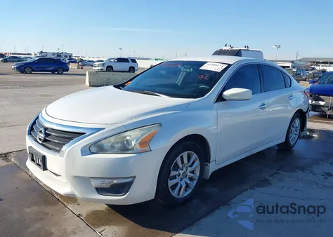 2013 Nissan Altima 2.5 S z USA, uszkodzony, nr VIN 1N4AL3AP1DC237485